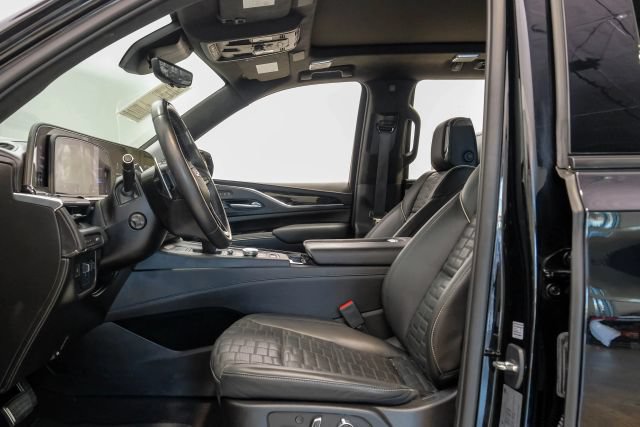 Used 2023 Cadillac Escalade V AWD/4WD image 5