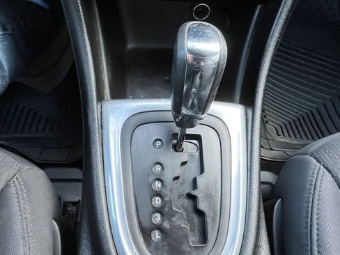 Used 2014 Chrysler 200 LX image 13