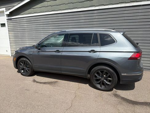 Used 2024 Volkswagen Tiguan SE AWD/4WD image 7