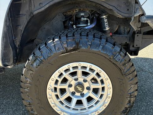 Used 2022 Toyota Tacoma SR5 AWD/4WD image 16