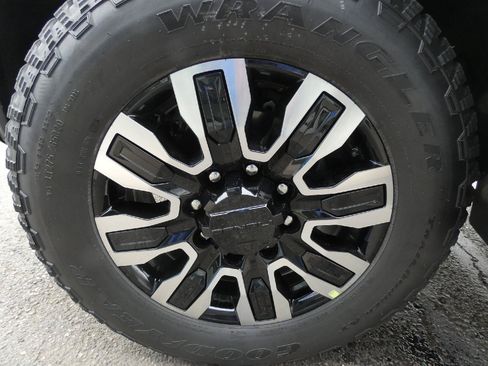 New 2026 GMC Sierra 3500 Denali Ultimate AWD/4WD image 8