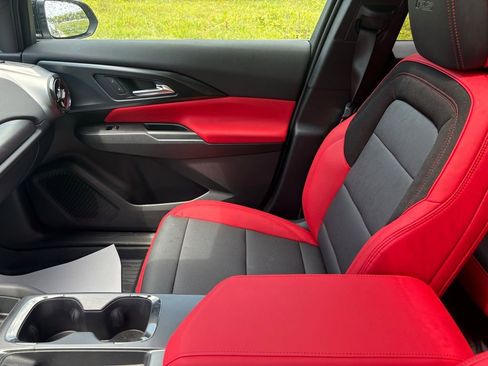 New 2026 Chevrolet Equinox EV RS AWD/4WD image 15