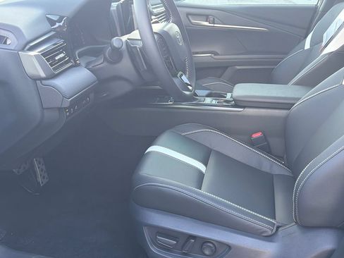New 2026 Toyota Camry SE FWD image 9