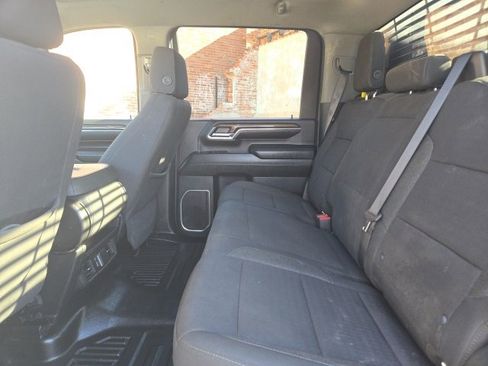 Used 2024 Chevrolet Silverado 2500 LT w/ Convenience Package image 18