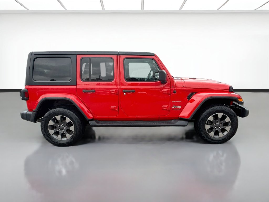 Used 2018 Jeep Wrangler Unlimited Sahara AWD/4WD image 4