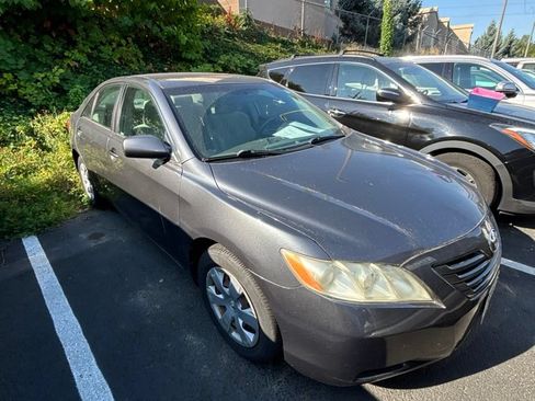 Used 2008 Toyota Camry LE FWD image 2