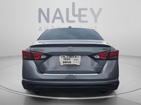 Used 2023 Nissan Altima 2.5 SR AWD/4WD image 4