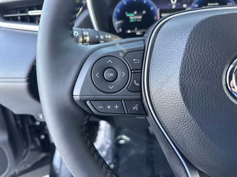 Certified 2026 Toyota Corolla Cross XLE w/ Convenience Package image 19