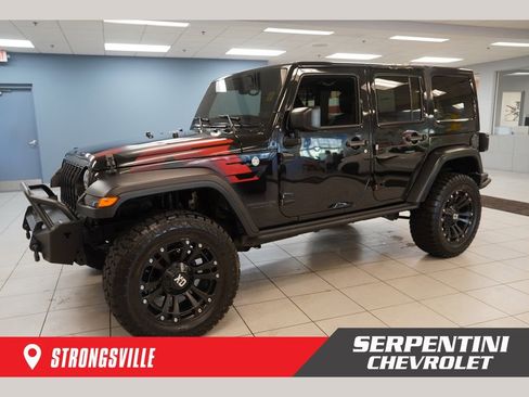 Used 2017 Jeep Wrangler Unlimited Sahara AWD/4WD image 1