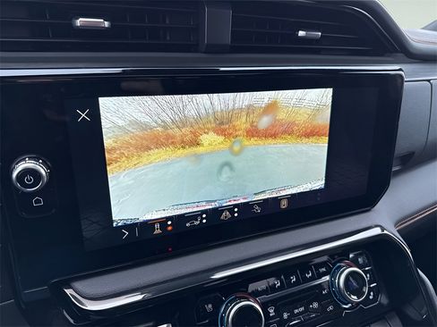 Used 2025 GMC Sierra 1500 AT4 w/ AT4 Premium Package image 26