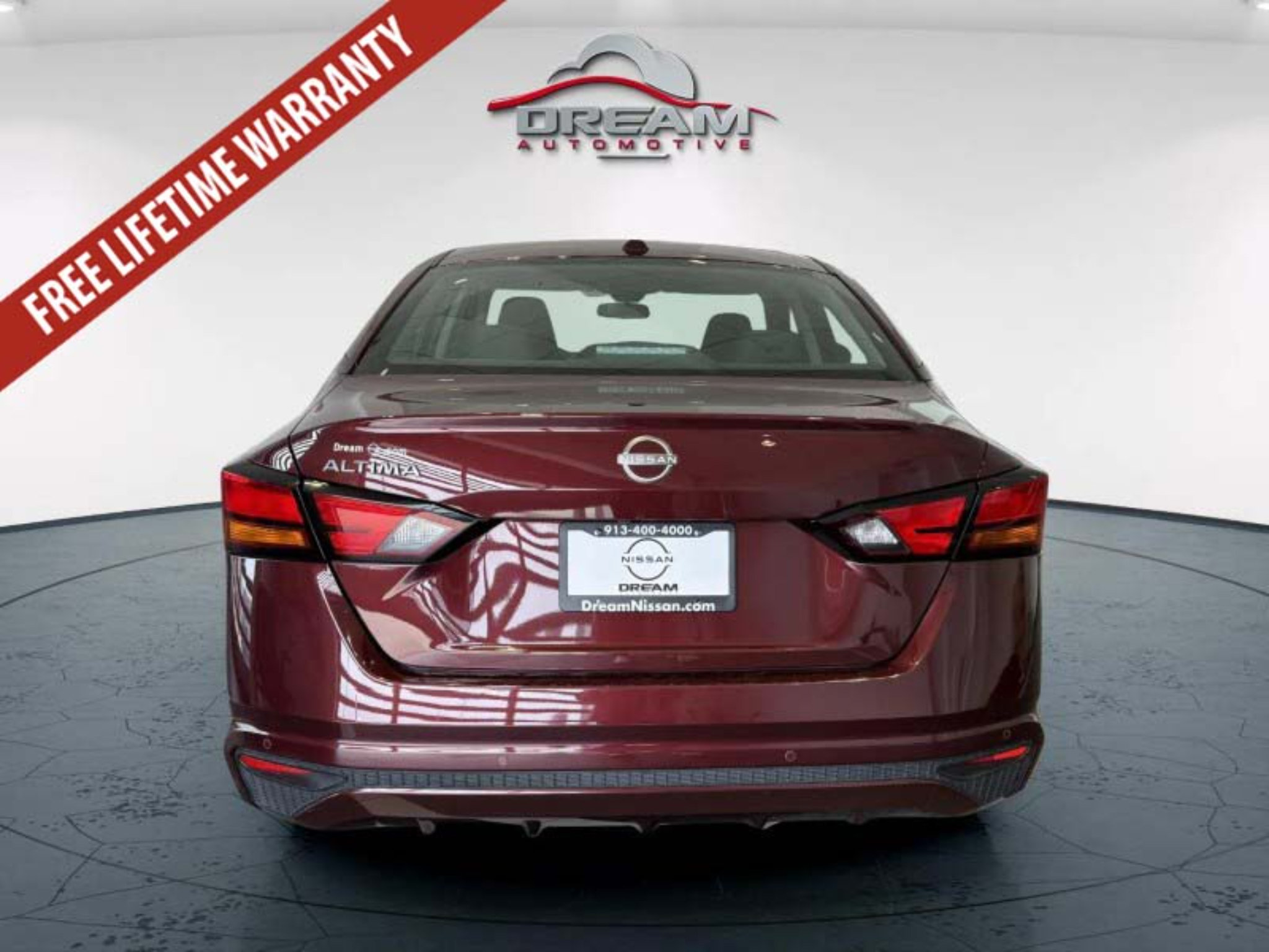 Used 2025 Nissan Altima 2.5 SV FWD image 19