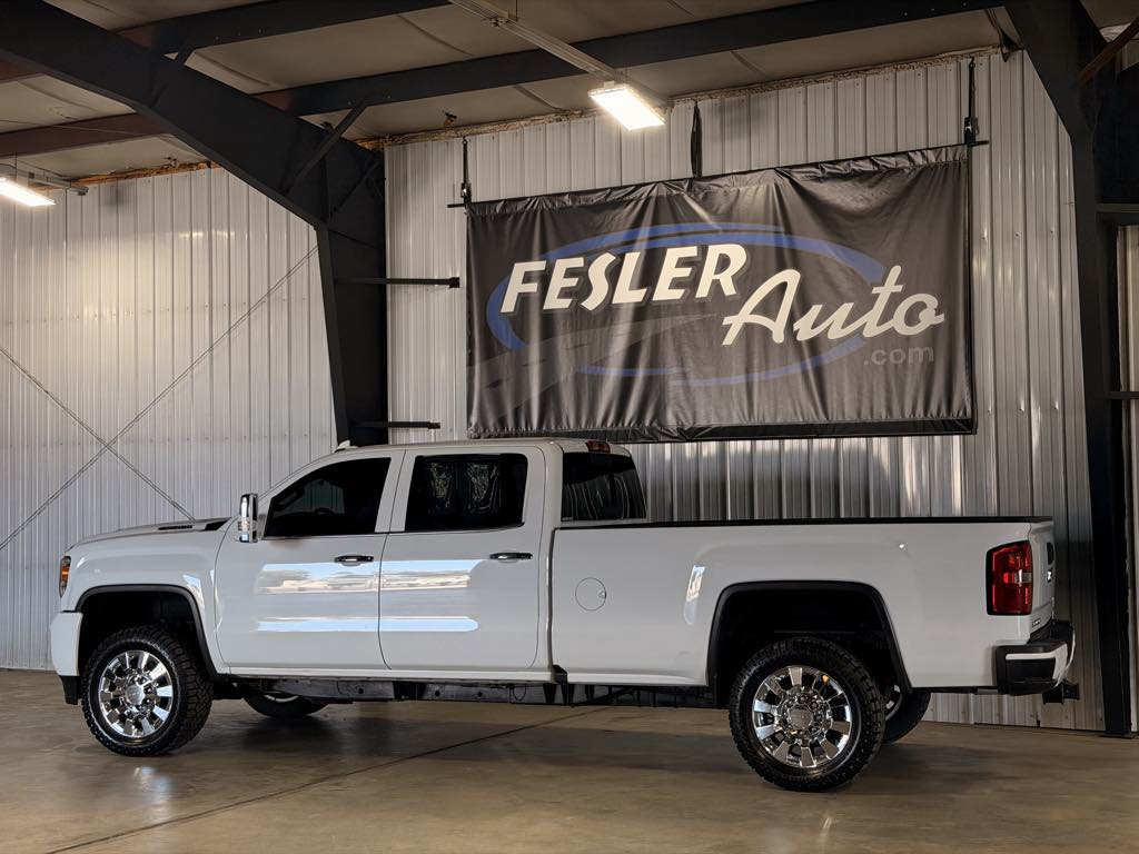 Used 2018 GMC Sierra 3500 Denali w/ Duramax Plus Package AWD/4WD image 5