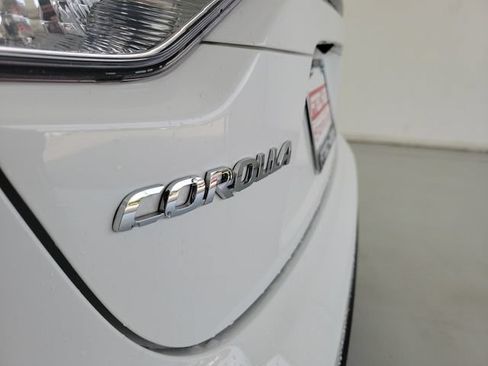 Used 2025 Toyota Corolla SE FWD image 9