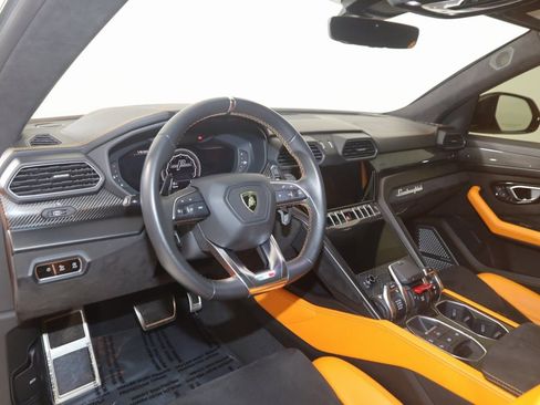 Used 2021 Lamborghini Urus image 40