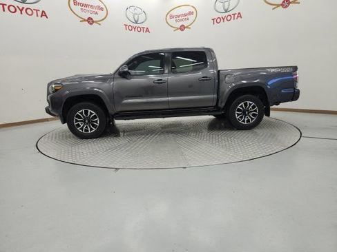 Used 2021 Toyota Tacoma TRD Sport w/ Technology Package AWD/4WD image 5
