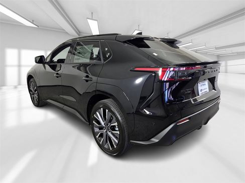 New 2026 Subaru Solterra image 3