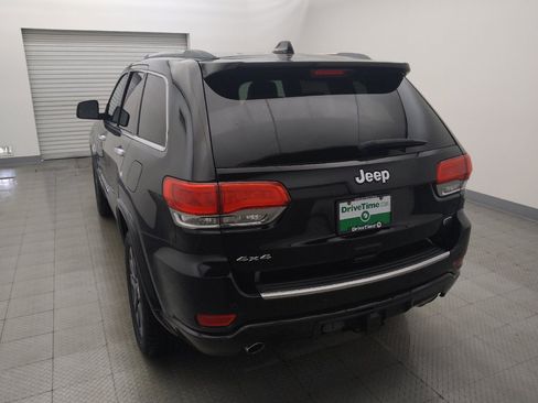 Used 2018 Jeep Grand Cherokee Overland AWD/4WD image 6