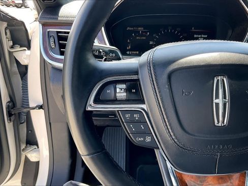 Used 2018 Lincoln Continental Reserve FWD image 23