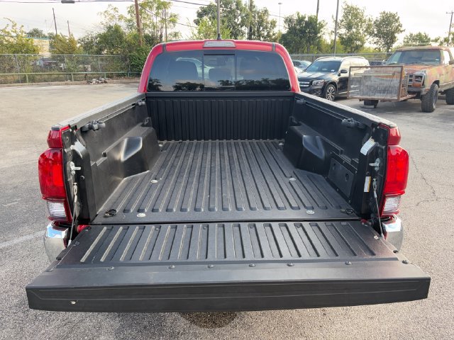 Used 2022 Toyota Tacoma SR5 RWD image 30
