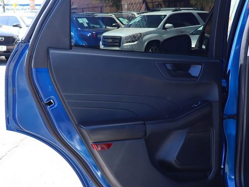 Used 2022 Ford Escape SE image 29