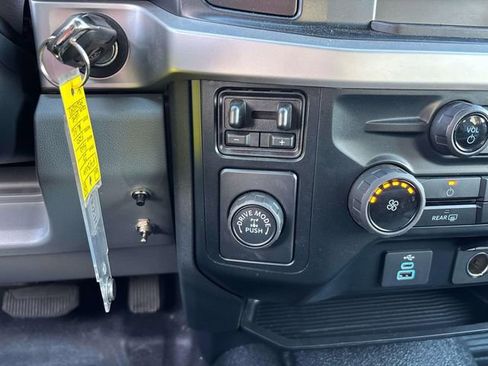 Used 2023 Ford F250 XL image 30