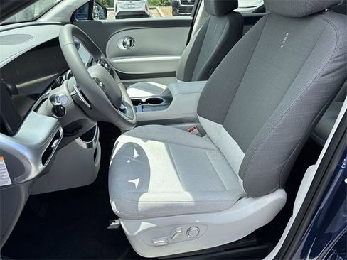 New 2026 Hyundai Ioniq 9 SE image 9