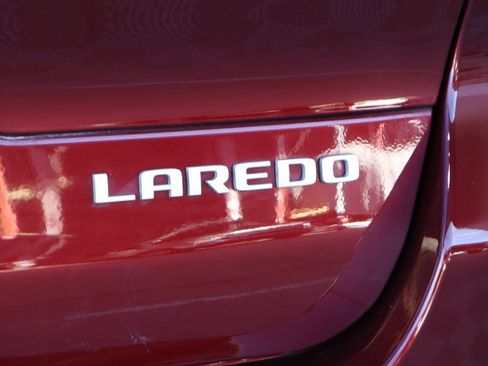 Used 2025 Jeep Grand Cherokee L Laredo w/ Luxury Tech Group I RWD image 50