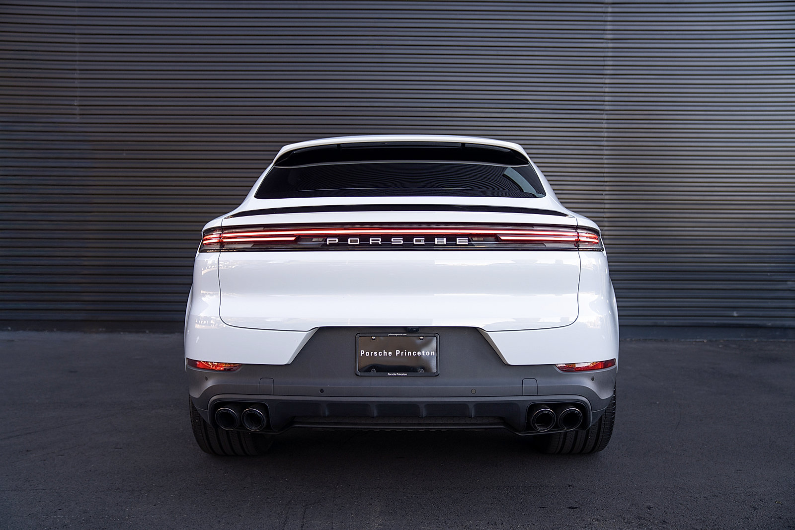 Used 2025 Porsche Cayenne Coupe AWD/4WD image 30