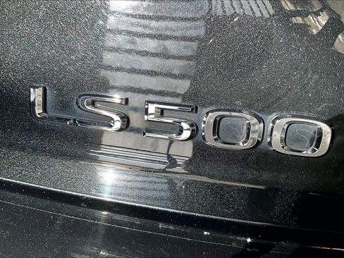 Used 2022 Lexus LS 500 F Sport w/ Accessory Package (Z2) image 10