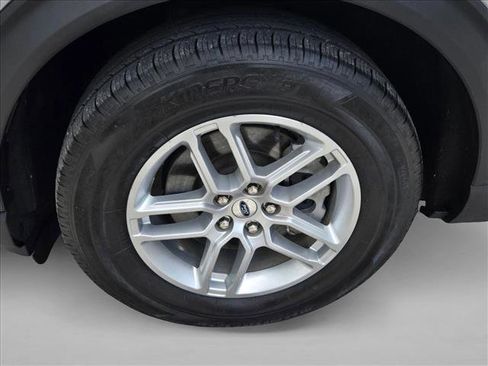 Used 2025 Ford Explorer Active w/ Active Comfort Package RWD image 22
