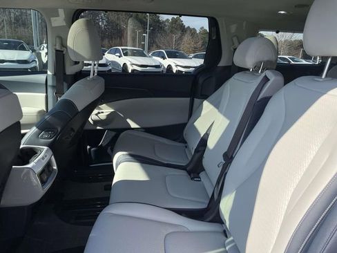 New 2026 Kia Carnival SX Prestige FWD image 26