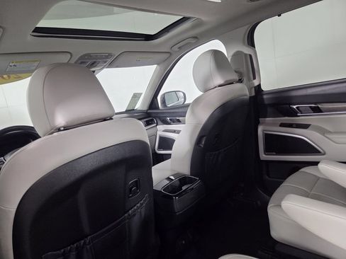Used 2022 Kia Telluride EX w/ EX Premium Package FWD image 23