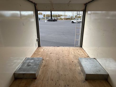 Used 2020 Ford Transit 350 DRW w/ Exterior Upgrade Package image 17