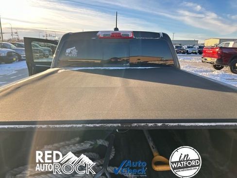 Used 2023 Chevrolet Colorado Z71 w/ Z71 Convenience Package 2 image 13