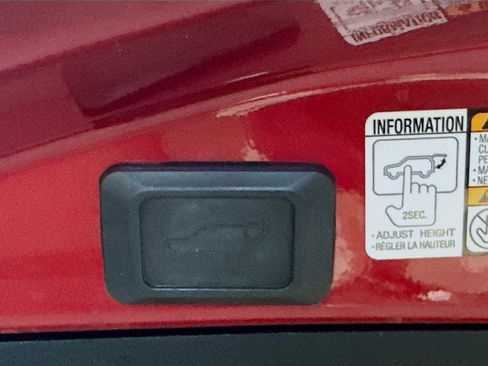 Used 2016 Toyota RAV4 XLE FWD image 30