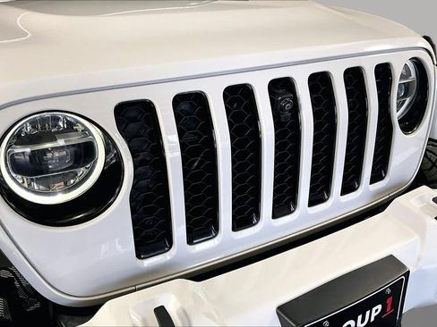 Used 2022 Jeep Gladiator Overland AWD/4WD image 28
