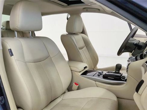 Used 2016 INFINITI Q70 L 3.7 AWD/4WD image 38