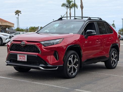 Used 2025 Toyota RAV4 XSE w/ Premium Package AWD/4WD image 11
