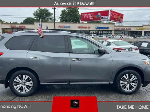 Used 2018 Nissan Pathfinder S AWD/4WD image 5