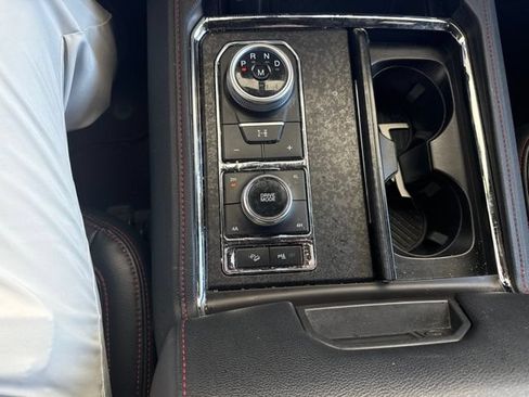 Used 2023 Ford Expedition Limited AWD/4WD image 21