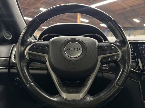 Used 2020 Jeep Grand Cherokee Limited X image 17