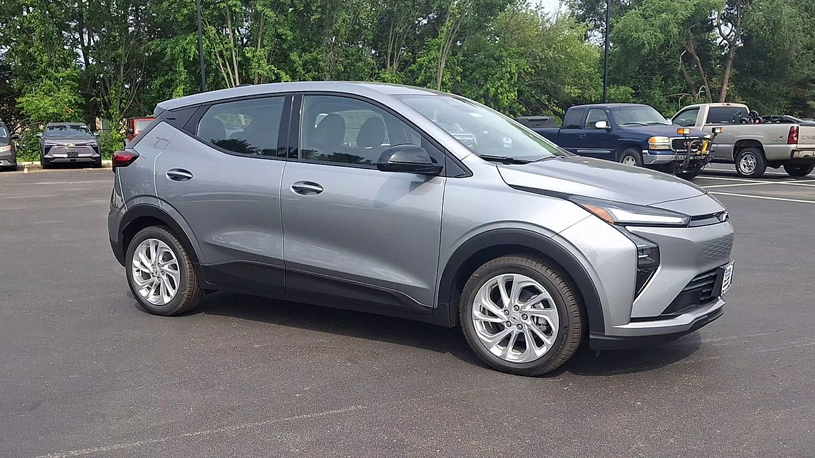 New 2027 Chevrolet Bolt LT FWD image 4
