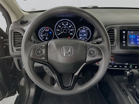Used 2018 Honda HR-V EX image 18