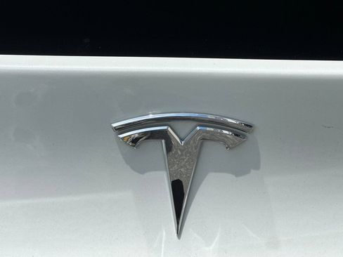 Used 2023 Tesla Model X AWD/4WD image 35