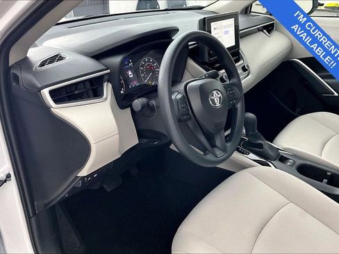 Used 2025 Toyota Corolla Cross L image 17