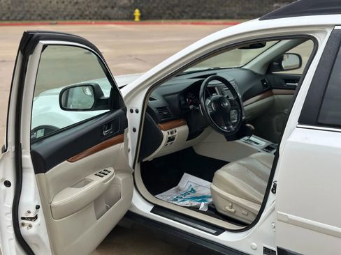 Used 2013 Subaru Outback 2.5i Limited image 14