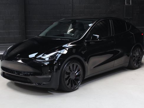 Used 2022 Tesla Model Y Performance AWD/4WD image 4