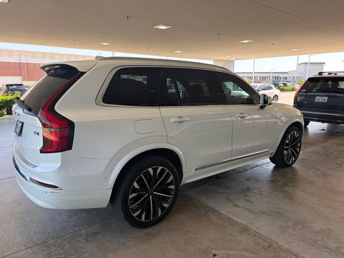 Used 2026 Volvo XC90 B5 Plus w/ Protection Package Premier AWD/4WD image 5