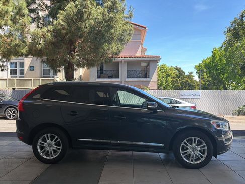 Used 2016 Volvo XC60 T5 Premier w/ Proximity Package image 7