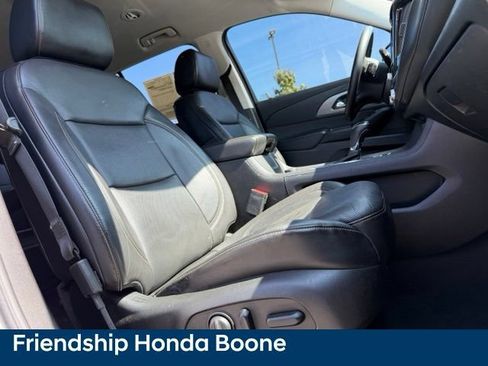 Used 2018 Chevrolet Traverse Premier w/ Driver Confidence II Package FWD image 47